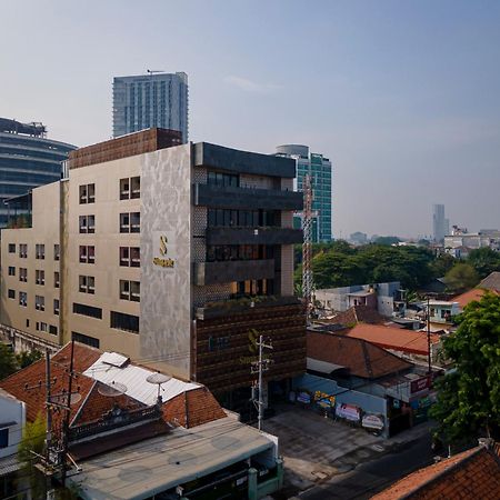 Stay.Vie Hotel Surabaya Dış mekan fotoğraf