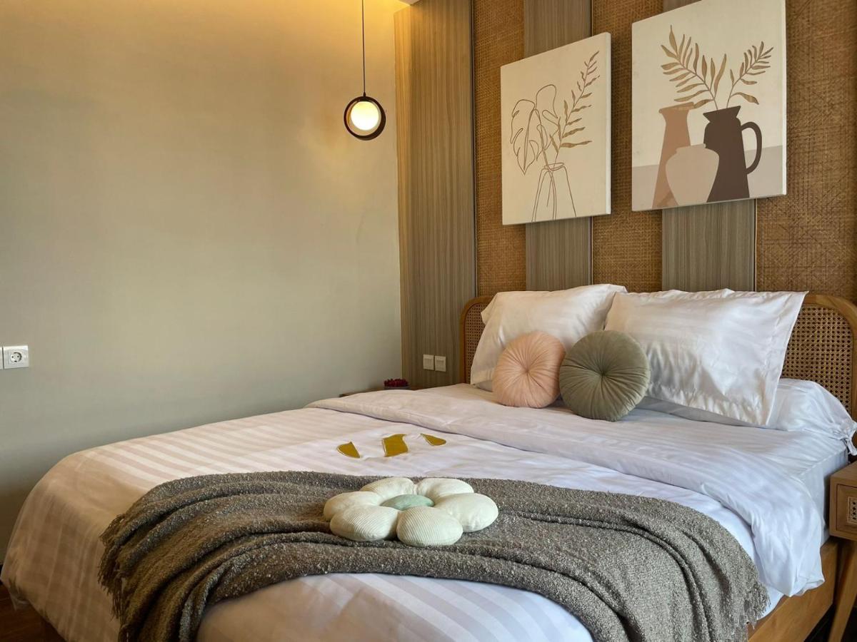 Stay.Vie Hotel Surabaya Dış mekan fotoğraf