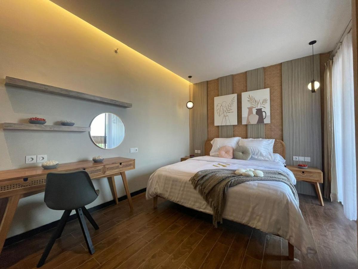 Stay.Vie Hotel Surabaya Dış mekan fotoğraf