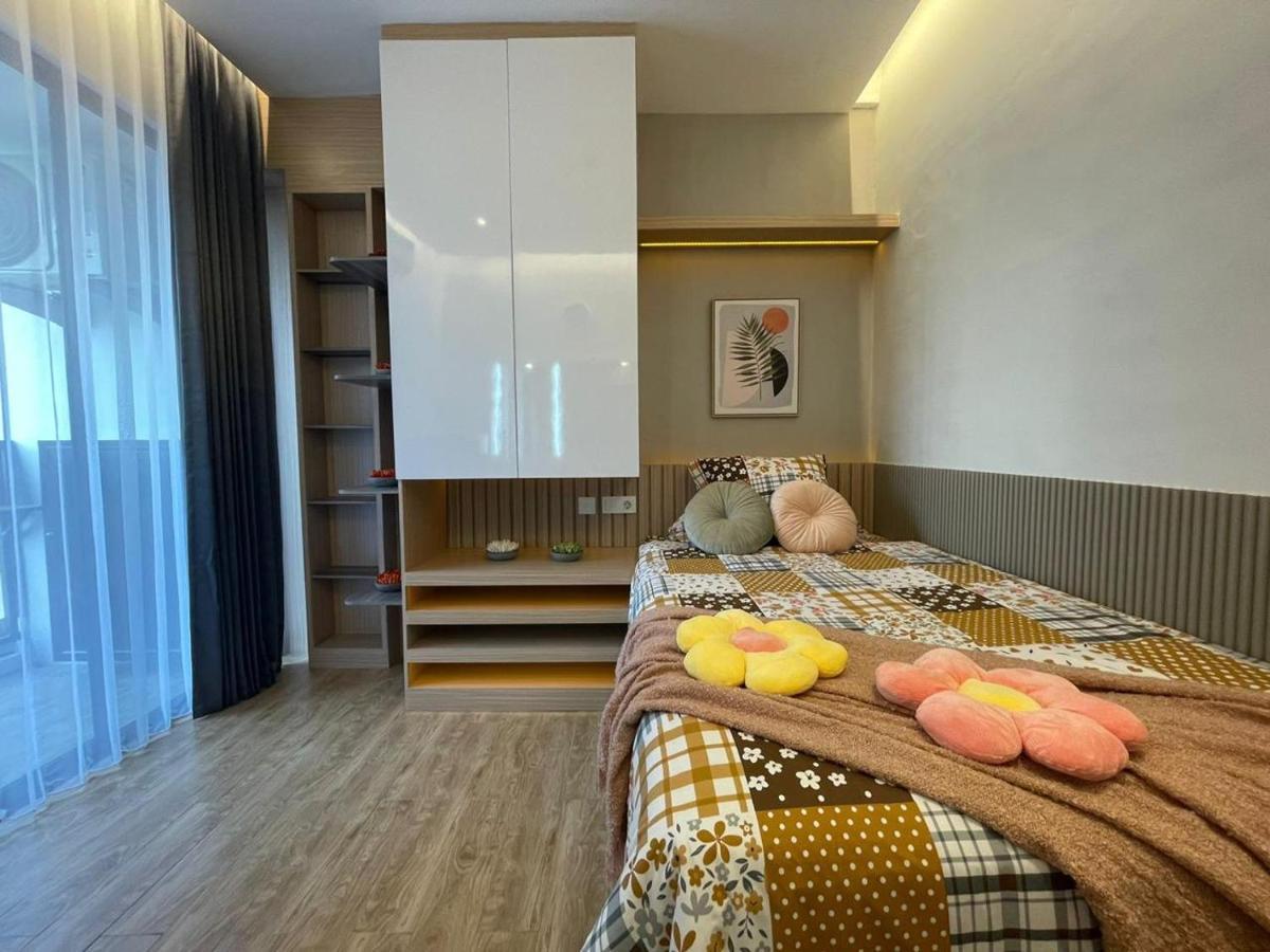 Stay.Vie Hotel Surabaya Dış mekan fotoğraf
