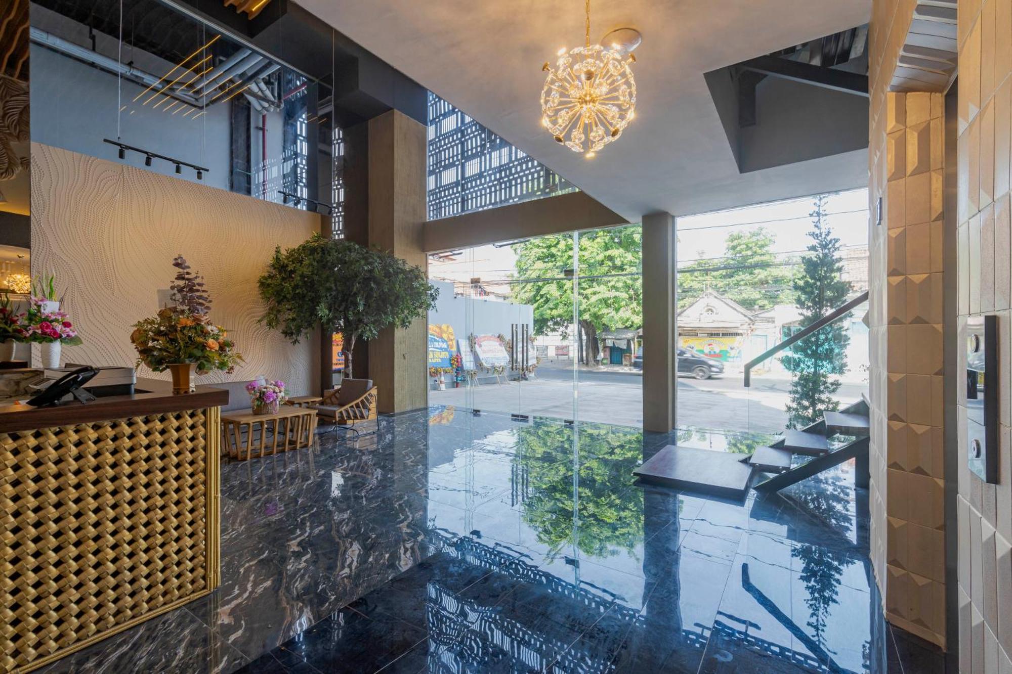 Stay.Vie Hotel Surabaya Dış mekan fotoğraf