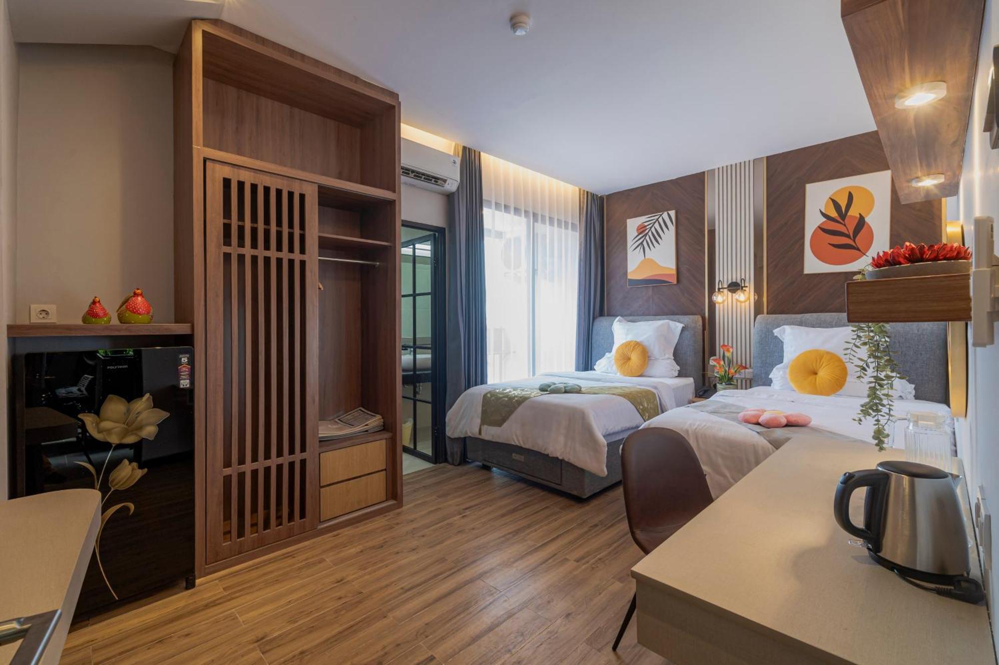 Stay.Vie Hotel Surabaya Dış mekan fotoğraf