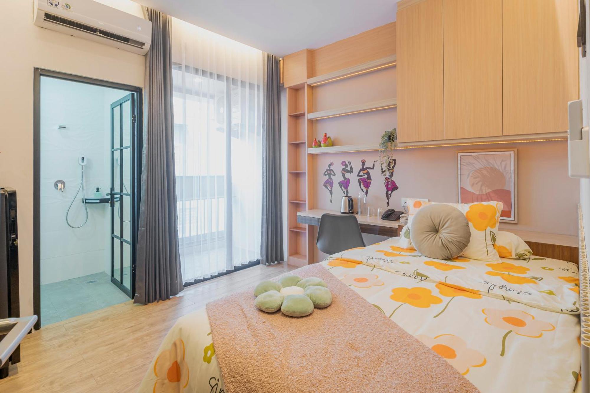 Stay.Vie Hotel Surabaya Dış mekan fotoğraf