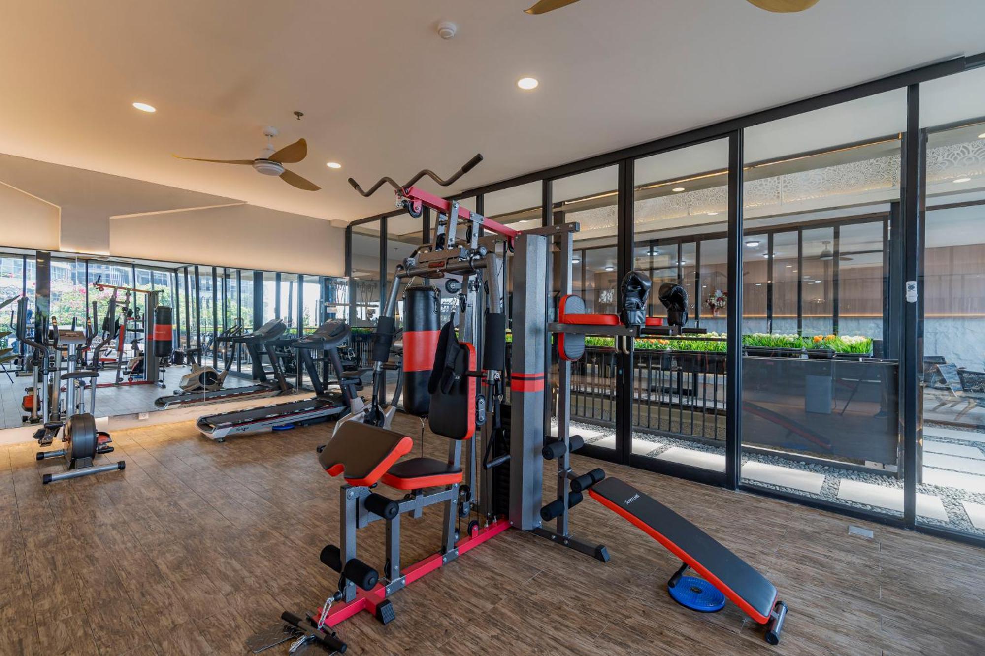 Stay.Vie Hotel Surabaya Dış mekan fotoğraf