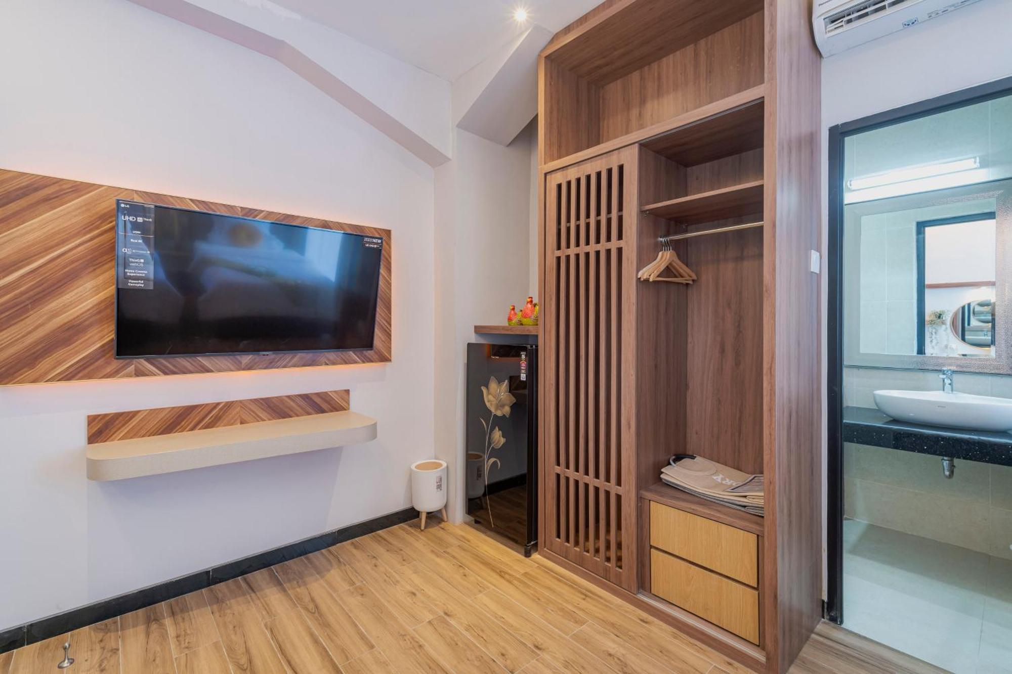 Stay.Vie Hotel Surabaya Dış mekan fotoğraf