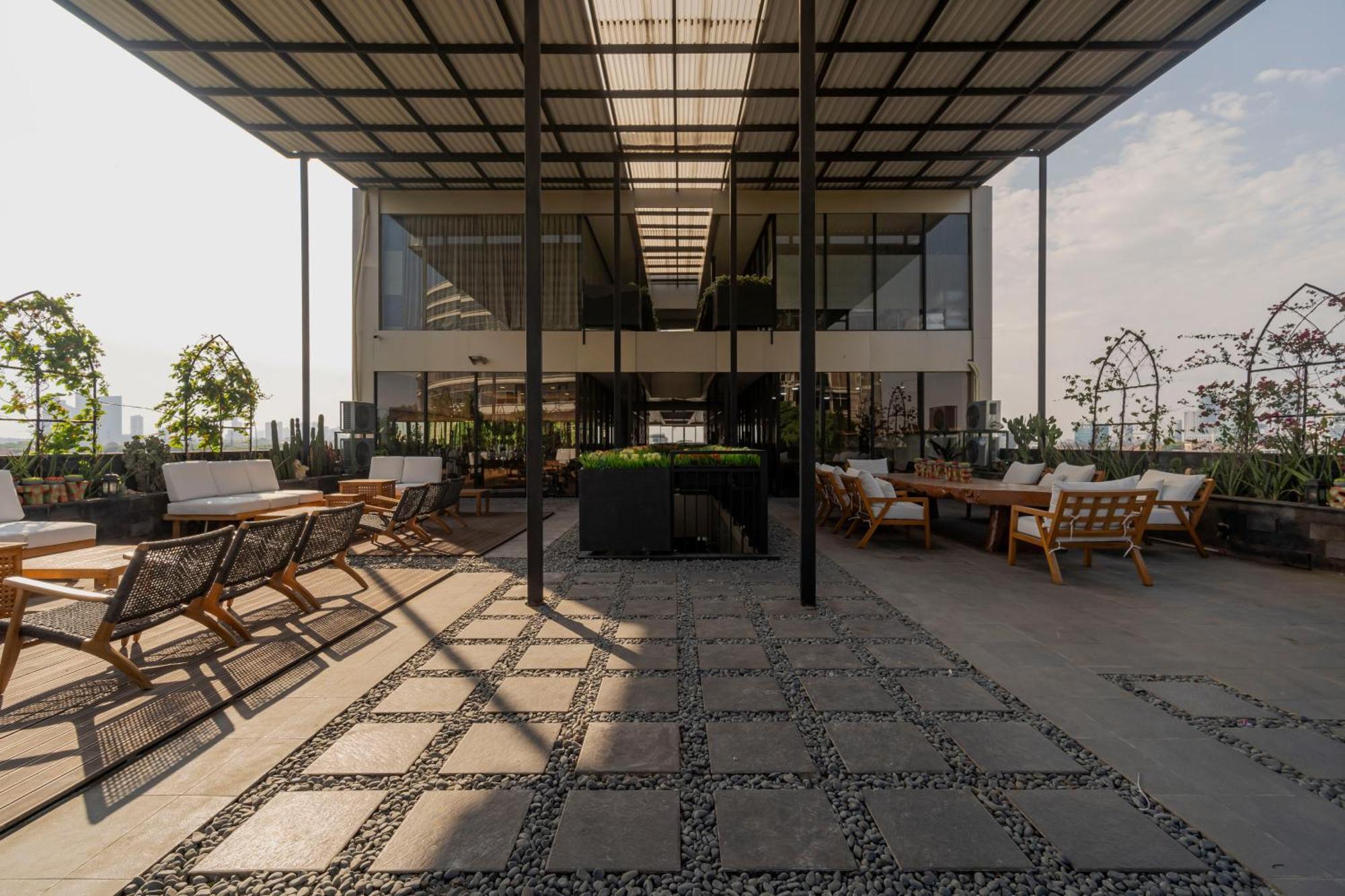 Stay.Vie Hotel Surabaya Dış mekan fotoğraf