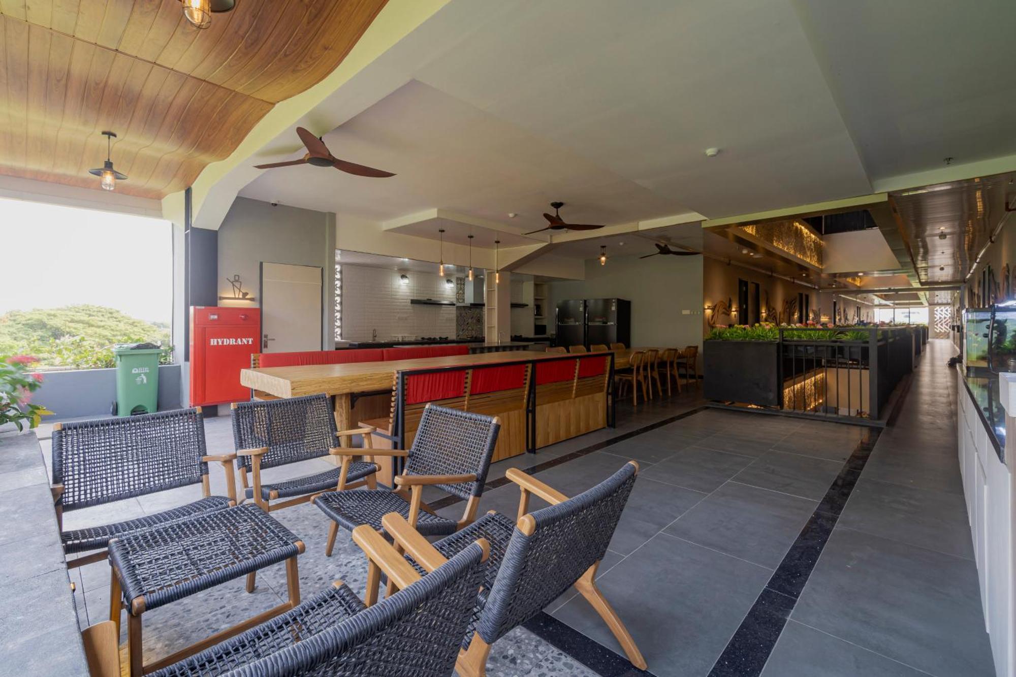 Stay.Vie Hotel Surabaya Dış mekan fotoğraf