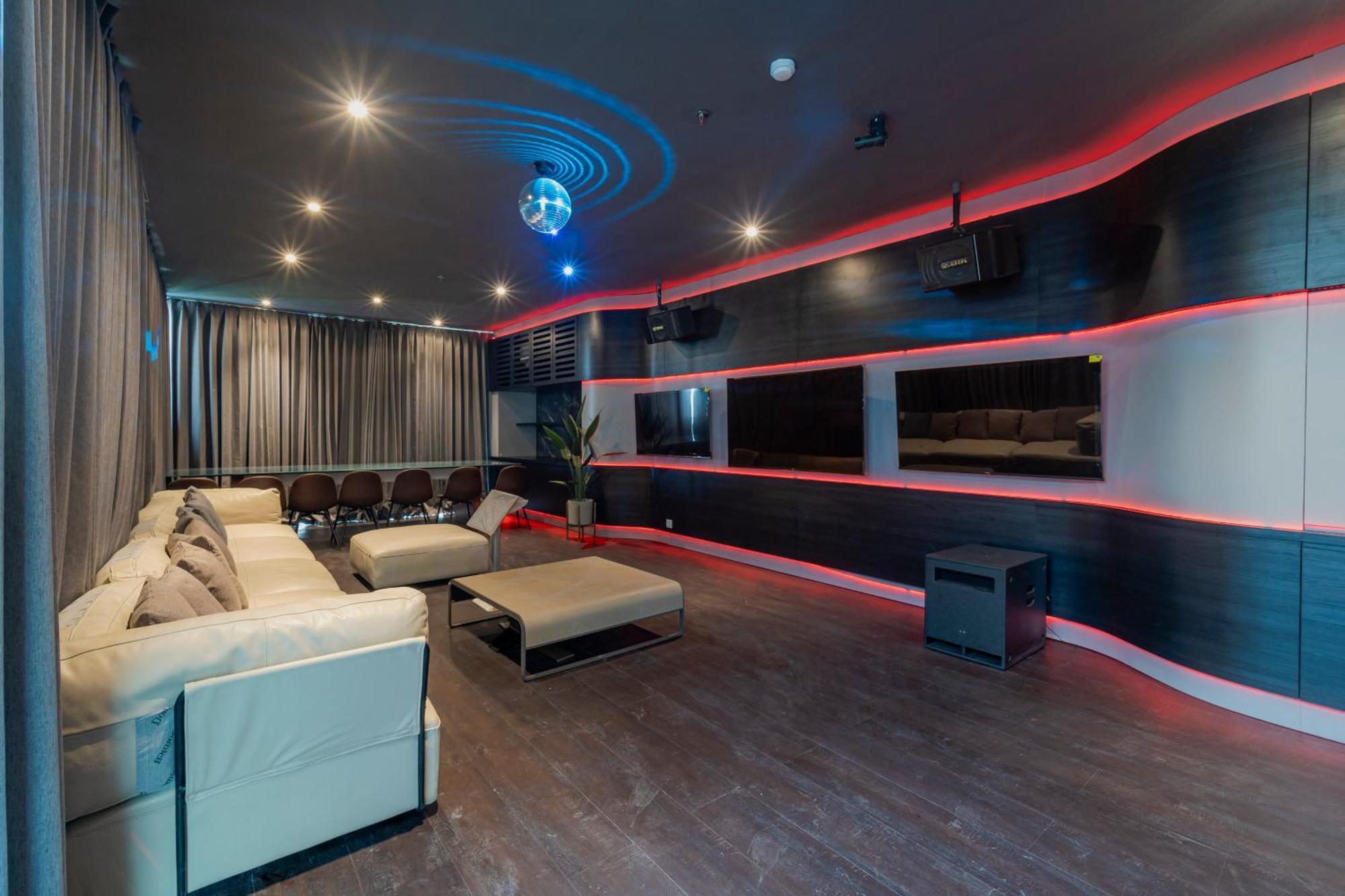 Stay.Vie Hotel Surabaya Dış mekan fotoğraf
