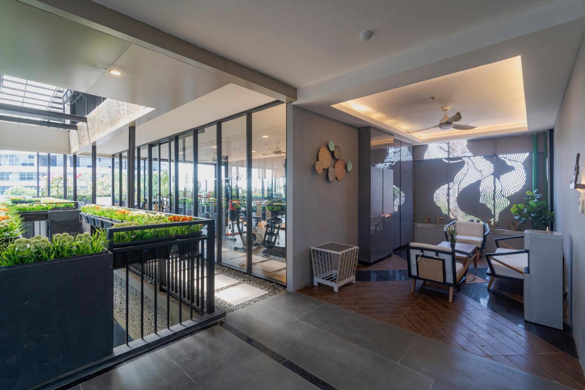 Stay.Vie Hotel Surabaya Dış mekan fotoğraf