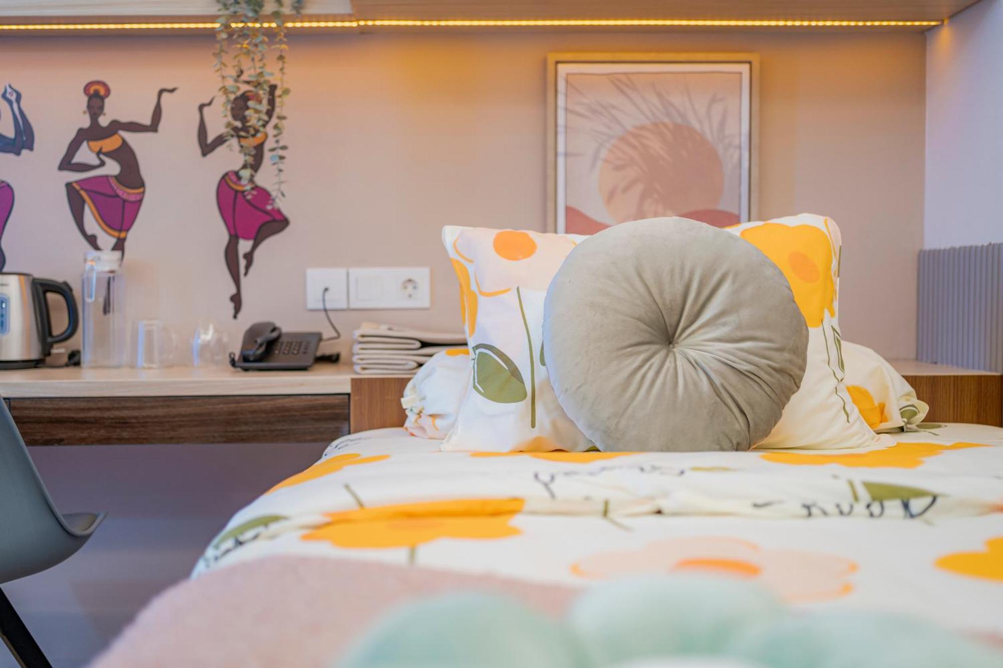 Stay.Vie Hotel Surabaya Dış mekan fotoğraf
