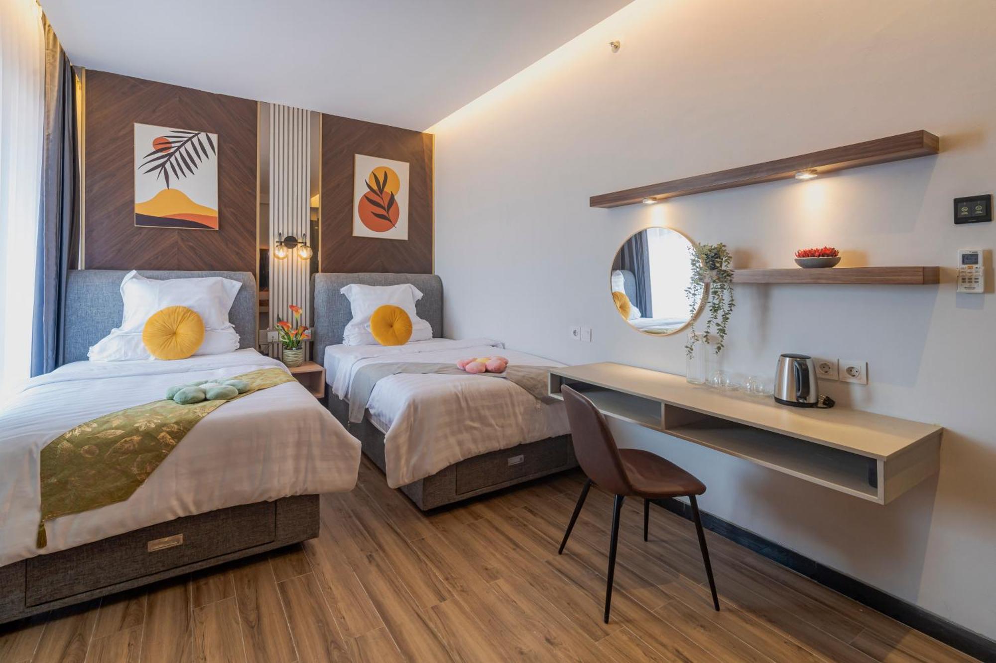 Stay.Vie Hotel Surabaya Dış mekan fotoğraf